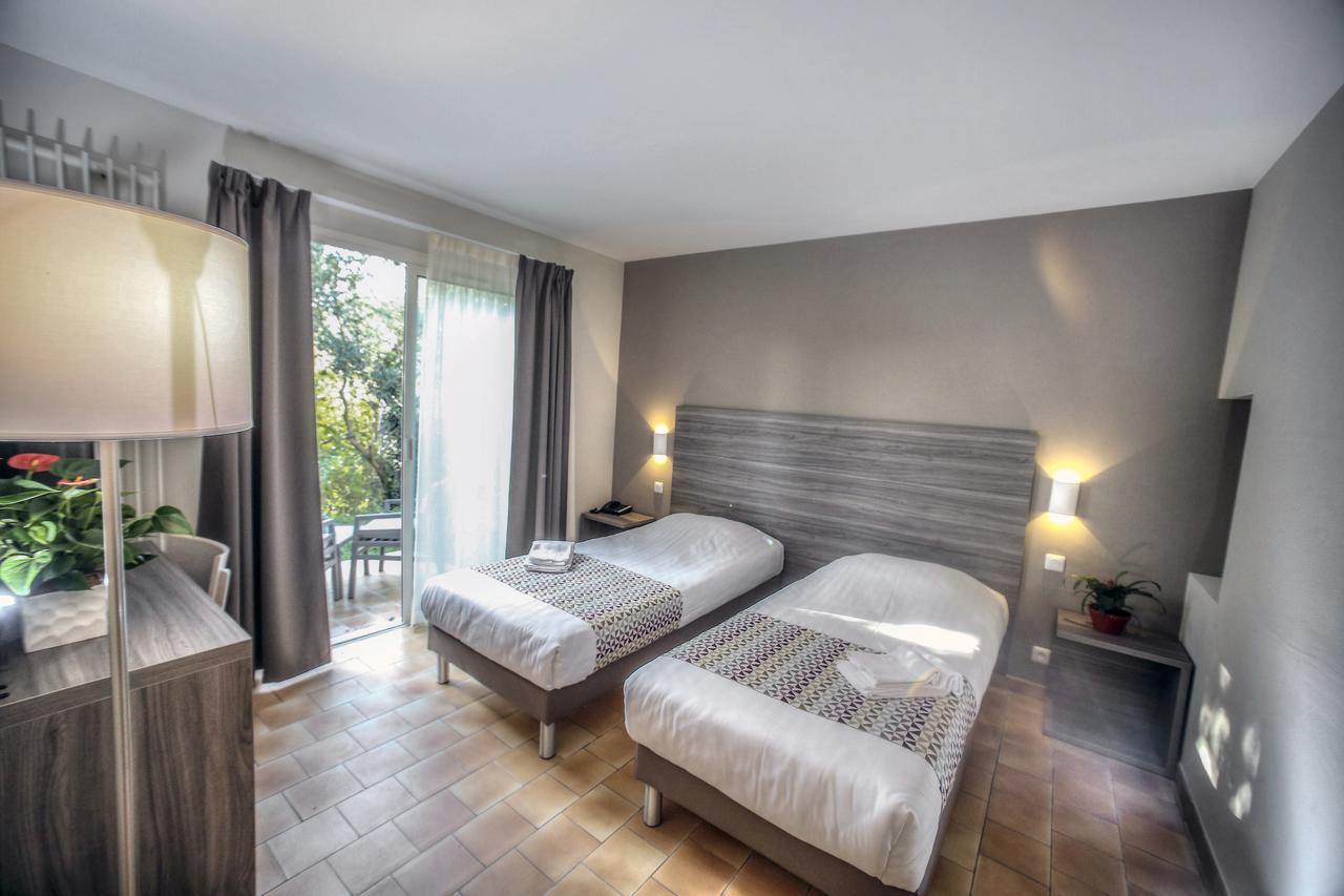 Hotel La Tour Carree - Grasse Sud Peymeinade Habitación foto